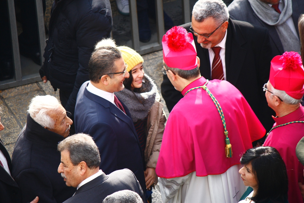 رئيسة بلدية بيت لحم تشارك في إستقبال غبطة المدبر الرسولي في مدينة بيت لحم 