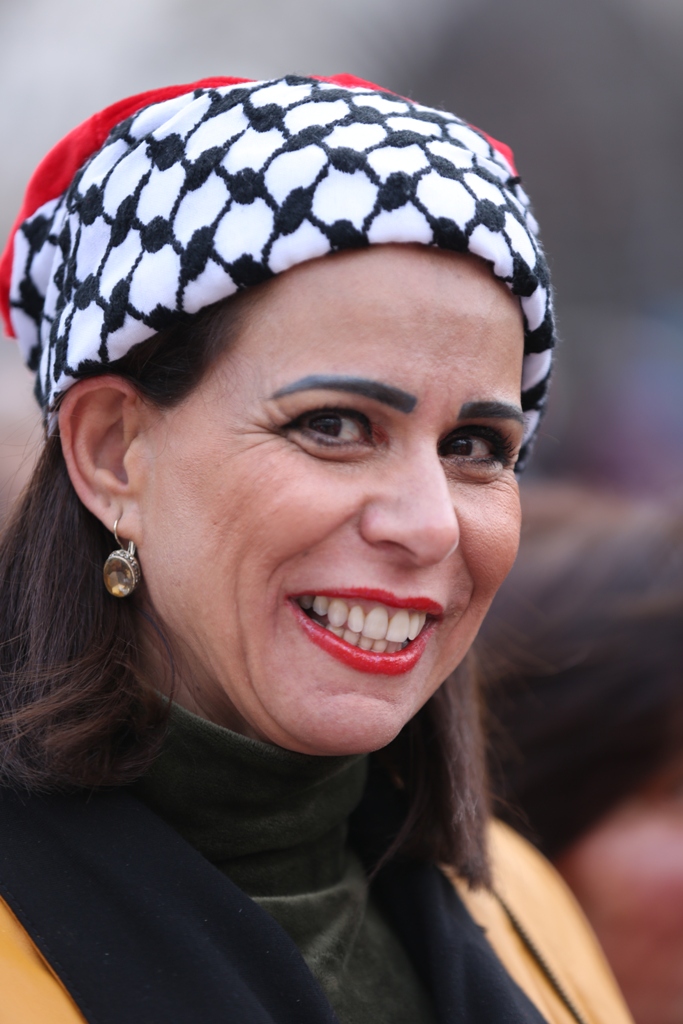 رئيسة بلدية بيت لحم تشارك في إستقبال غبطة المدبر الرسولي في مدينة بيت لحم 