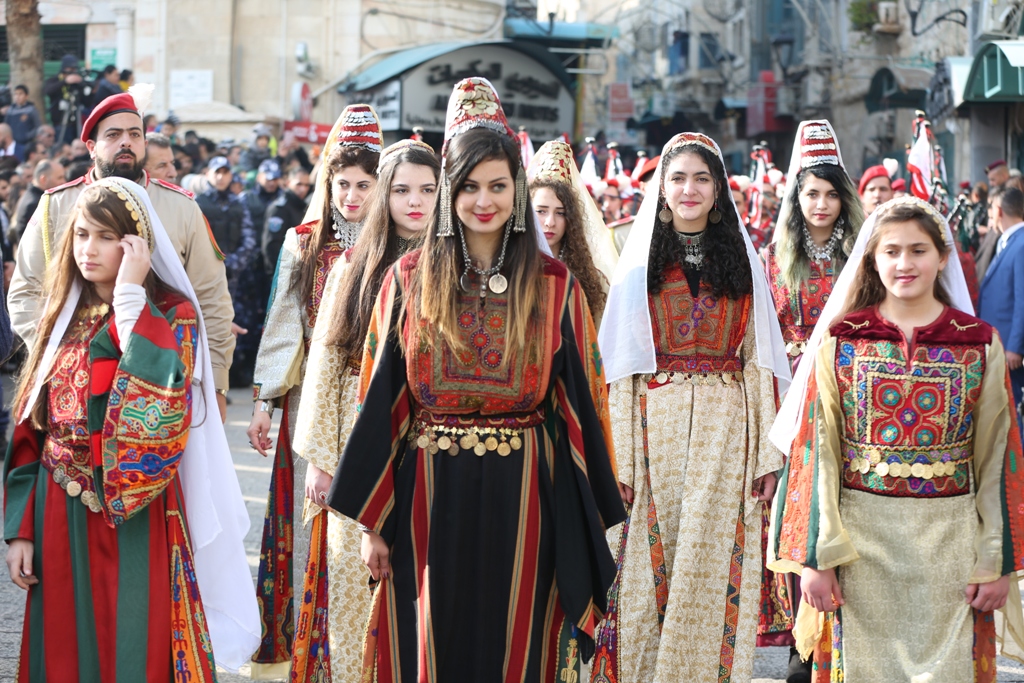 رئيسة بلدية بيت لحم تشارك في إستقبال غبطة المدبر الرسولي في مدينة بيت لحم 