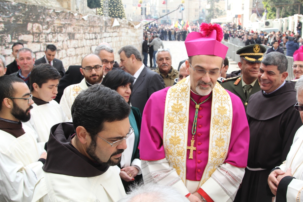 رئيسة بلدية بيت لحم تشارك في إستقبال غبطة المدبر الرسولي في مدينة بيت لحم 