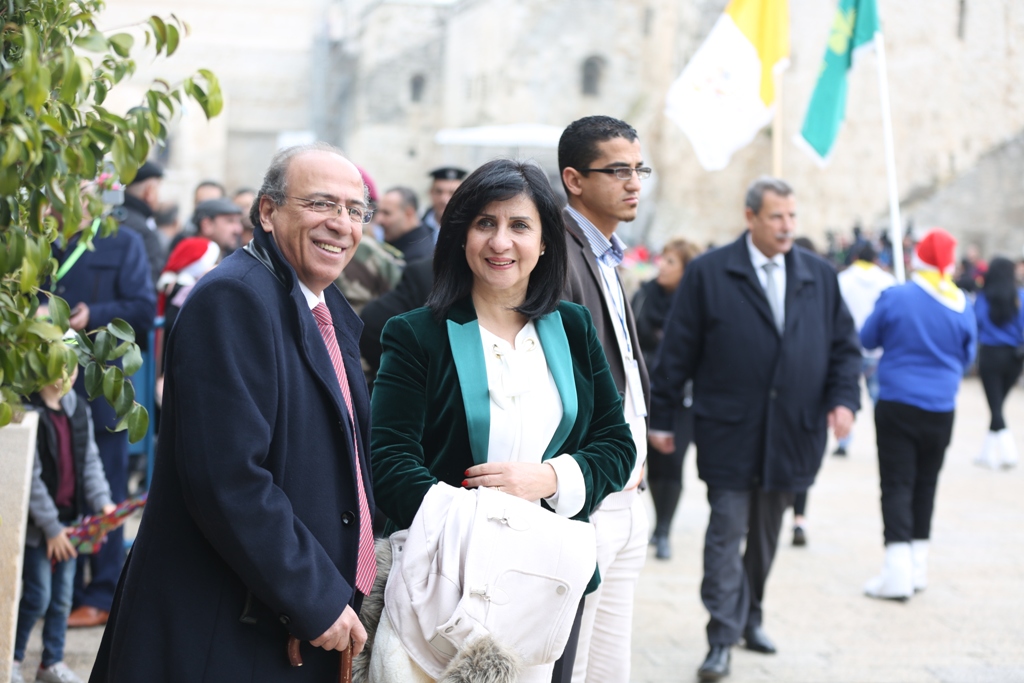 رئيسة بلدية بيت لحم تشارك في إستقبال غبطة المدبر الرسولي في مدينة بيت لحم 
