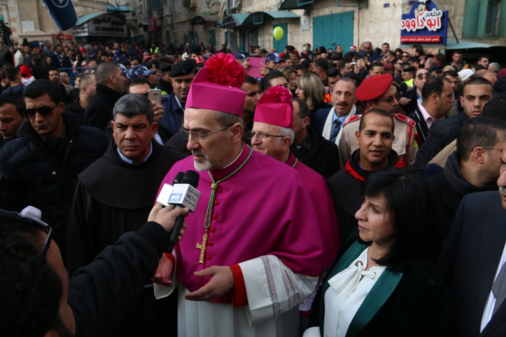 رئيسة بلدية بيت لحم تشارك في إستقبال غبطة المدبر الرسولي في مدينة بيت لحم 