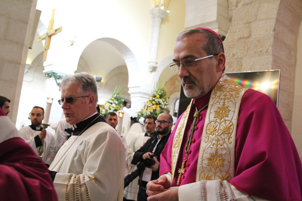 رئيسة بلدية بيت لحم تشارك في إستقبال غبطة المدبر الرسولي في مدينة بيت لحم 