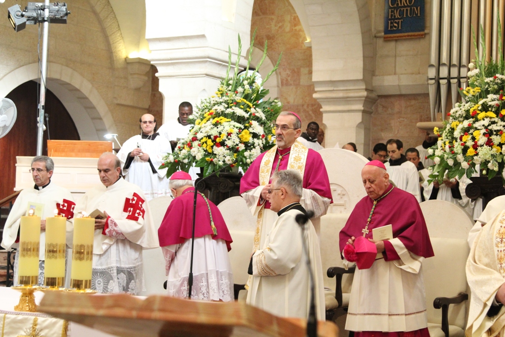 رئيسة بلدية بيت لحم تشارك في إستقبال غبطة المدبر الرسولي في مدينة بيت لحم 