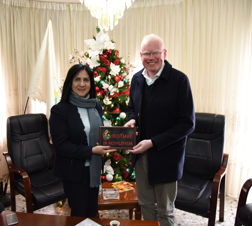 رئيسة بلدية بيت لحم تستقبل وفدا أستراليا رفيع المستوى
