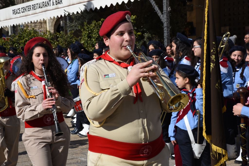 رئيسة وأعضاء مجلس بلدية بيت لحم يشاركون في إستقبال حارس الأراضي المقدسة بمناسبة عيد الغطاس