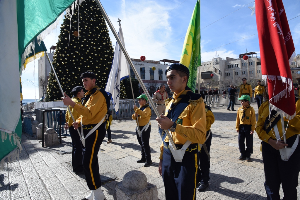 رئيسة وأعضاء مجلس بلدية بيت لحم يشاركون في إستقبال حارس الأراضي المقدسة بمناسبة عيد الغطاس