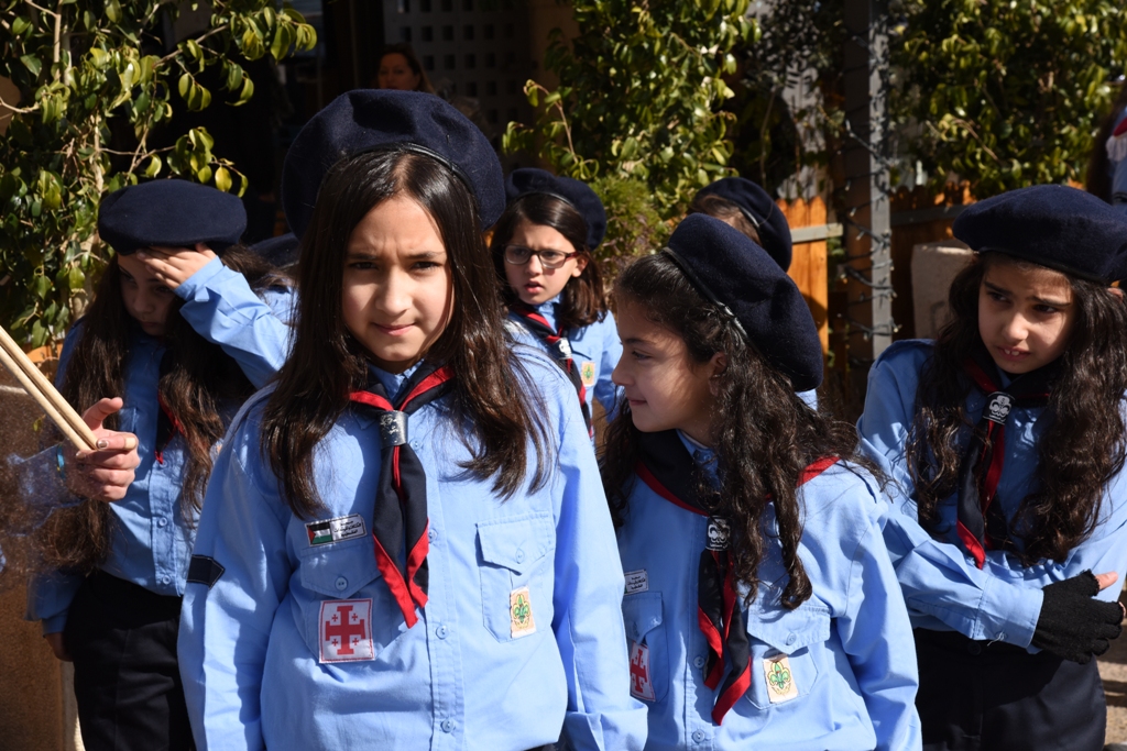 رئيسة وأعضاء مجلس بلدية بيت لحم يشاركون في إستقبال حارس الأراضي المقدسة بمناسبة عيد الغطاس