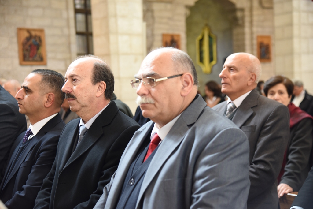 رئيسة وأعضاء مجلس بلدية بيت لحم يشاركون في إستقبال حارس الأراضي المقدسة بمناسبة عيد الغطاس