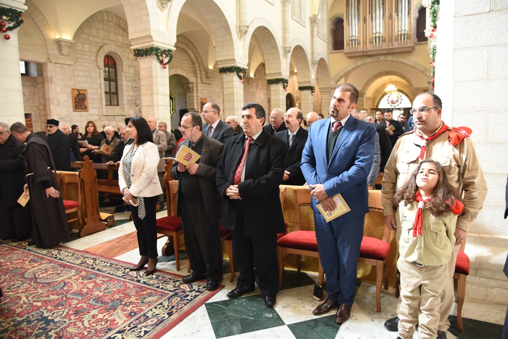 رئيسة وأعضاء مجلس بلدية بيت لحم يشاركون في إستقبال حارس الأراضي المقدسة بمناسبة عيد الغطاس