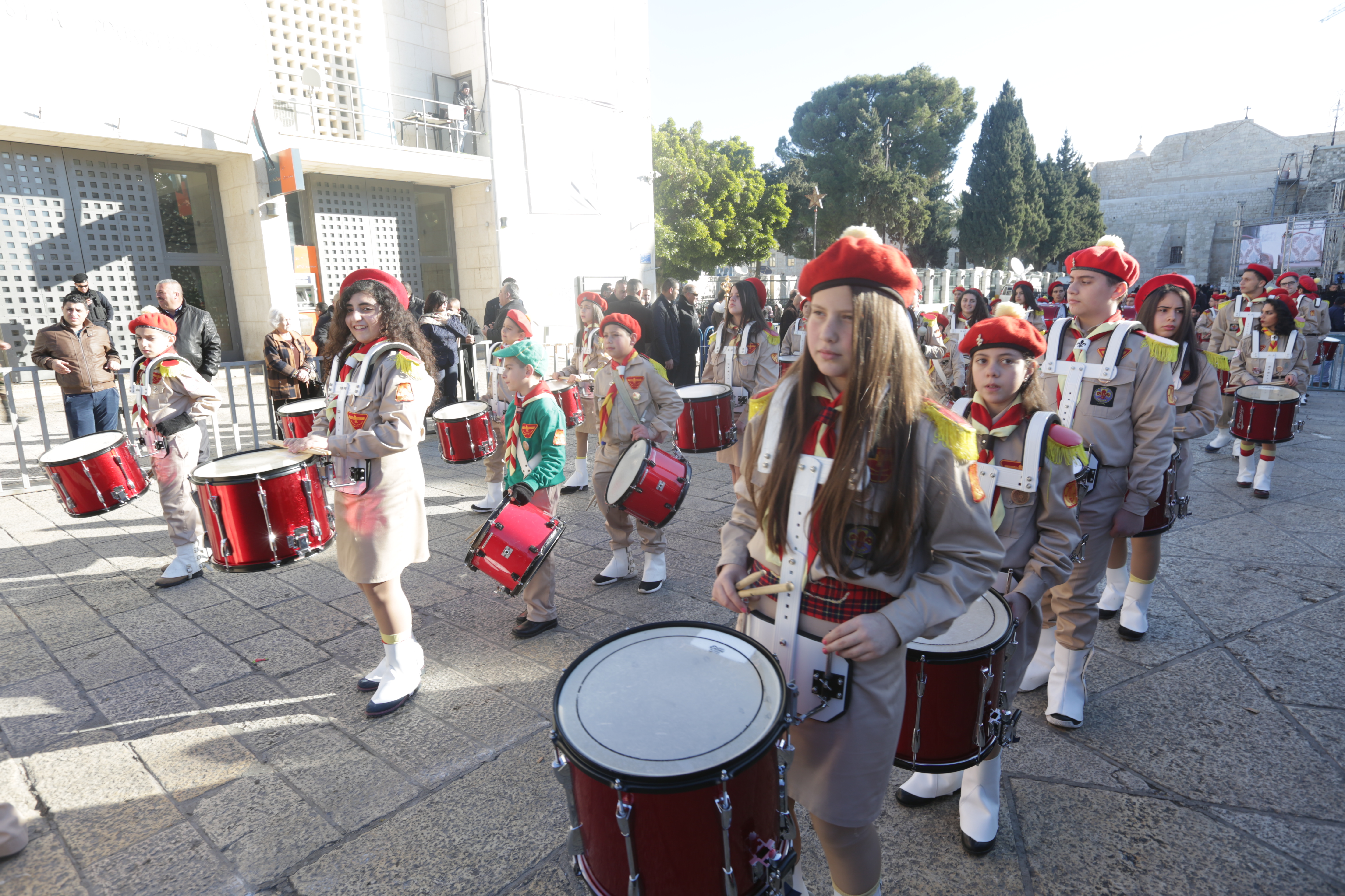  رئيسة وأعضاء مجلس بلدية بيت لحم يشاركون في إحتفالات أعياد الميلاد المجيدة حسب التقويم الشرقي ويستقبلون غبطة بطريرك الروم الارثوذكس ونيافة مطارنة السريان والأقباط والأحباش 