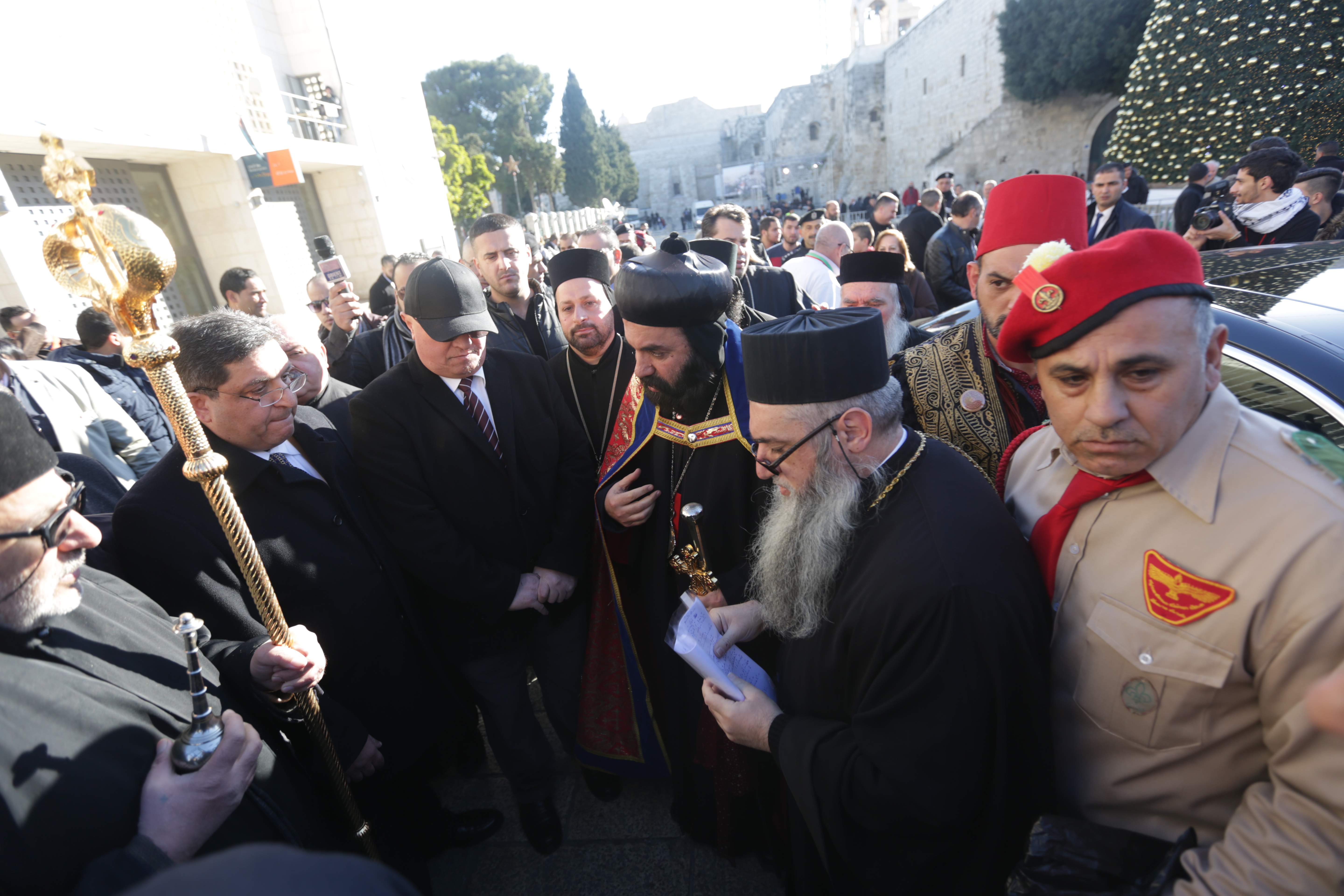  رئيسة وأعضاء مجلس بلدية بيت لحم يشاركون في إحتفالات أعياد الميلاد المجيدة حسب التقويم الشرقي ويستقبلون غبطة بطريرك الروم الارثوذكس ونيافة مطارنة السريان والأقباط والأحباش 