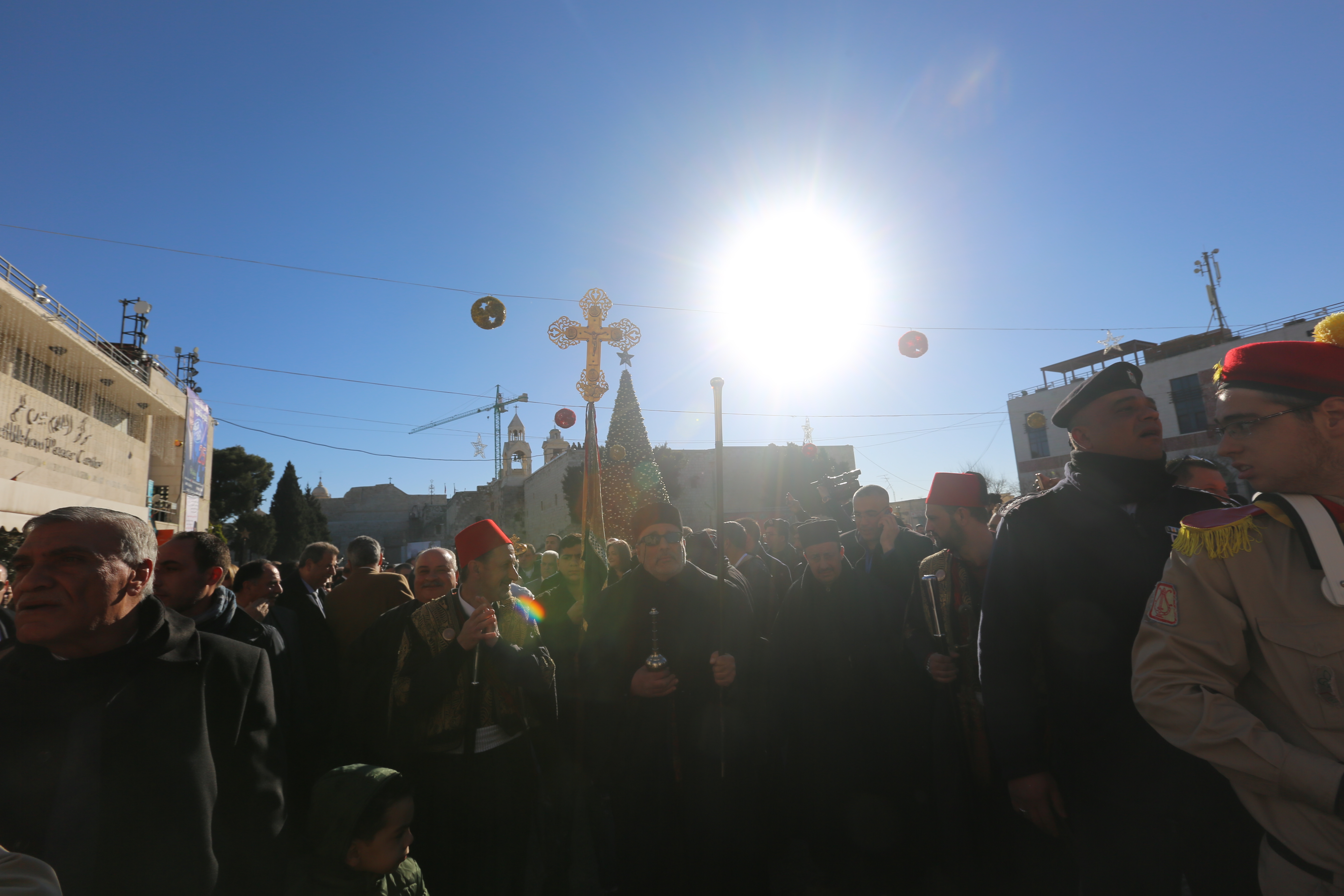  رئيسة وأعضاء مجلس بلدية بيت لحم يشاركون في إحتفالات أعياد الميلاد المجيدة حسب التقويم الشرقي ويستقبلون غبطة بطريرك الروم الارثوذكس ونيافة مطارنة السريان والأقباط والأحباش 