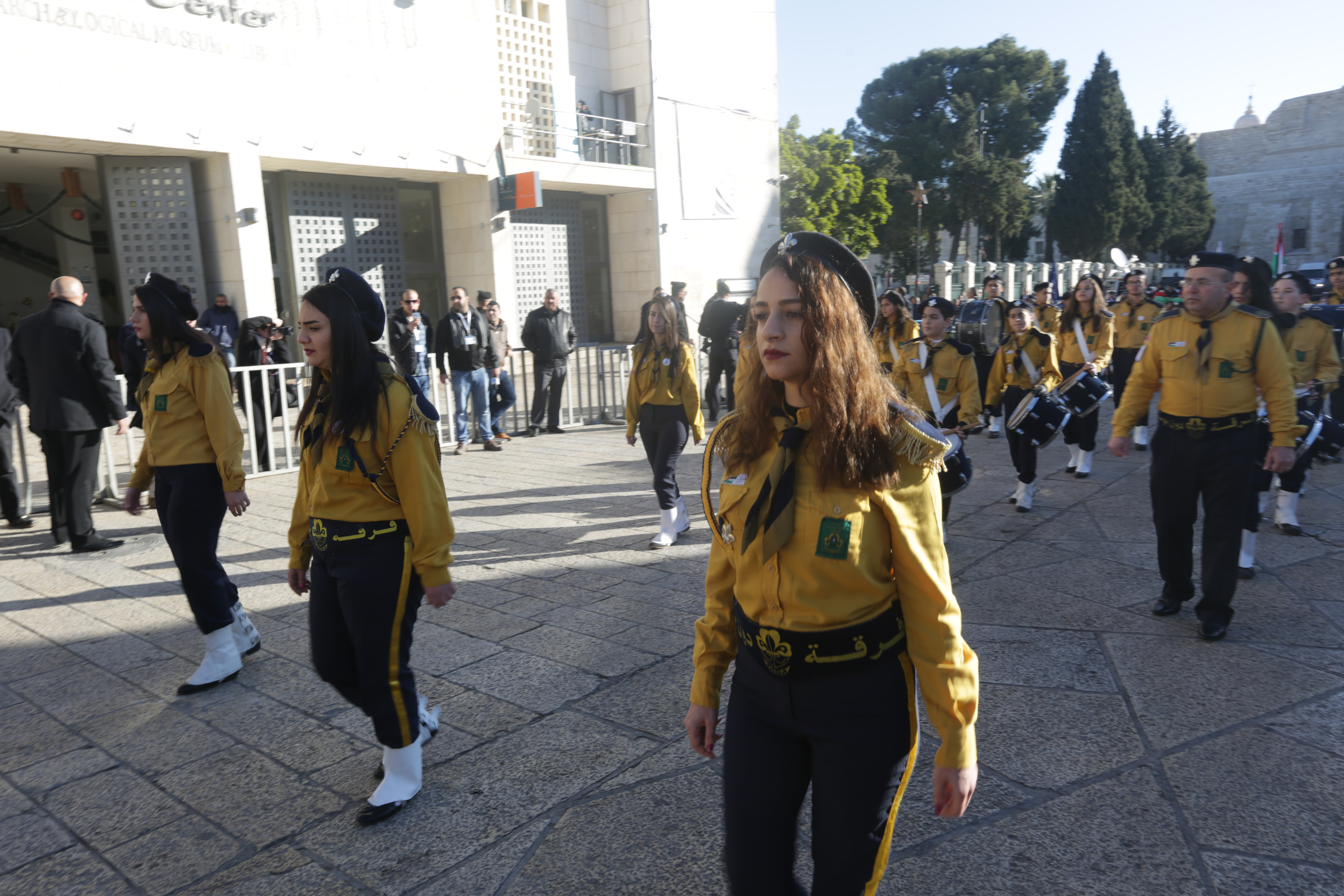  رئيسة وأعضاء مجلس بلدية بيت لحم يشاركون في إحتفالات أعياد الميلاد المجيدة حسب التقويم الشرقي ويستقبلون غبطة بطريرك الروم الارثوذكس ونيافة مطارنة السريان والأقباط والأحباش 