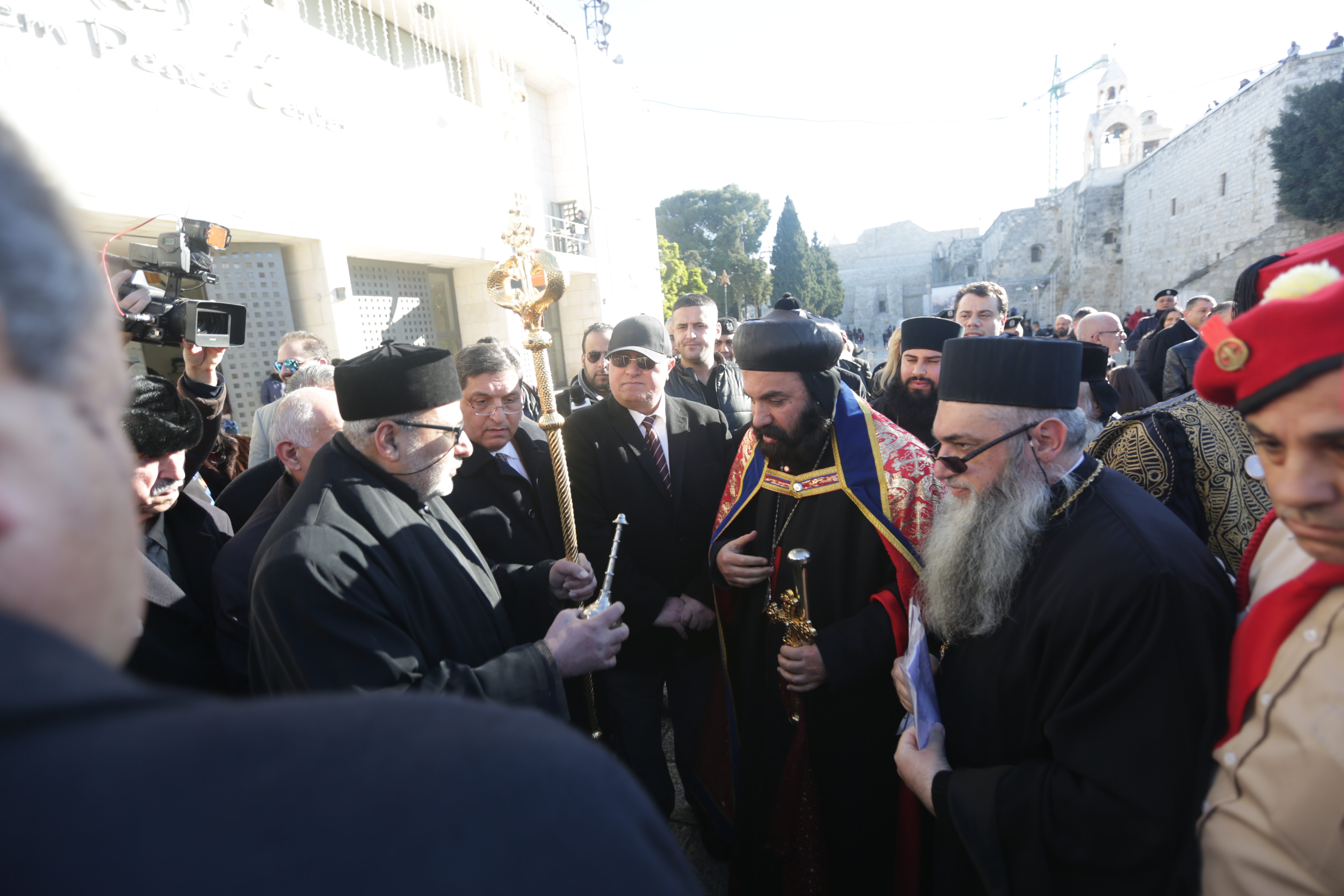  رئيسة وأعضاء مجلس بلدية بيت لحم يشاركون في إحتفالات أعياد الميلاد المجيدة حسب التقويم الشرقي ويستقبلون غبطة بطريرك الروم الارثوذكس ونيافة مطارنة السريان والأقباط والأحباش 