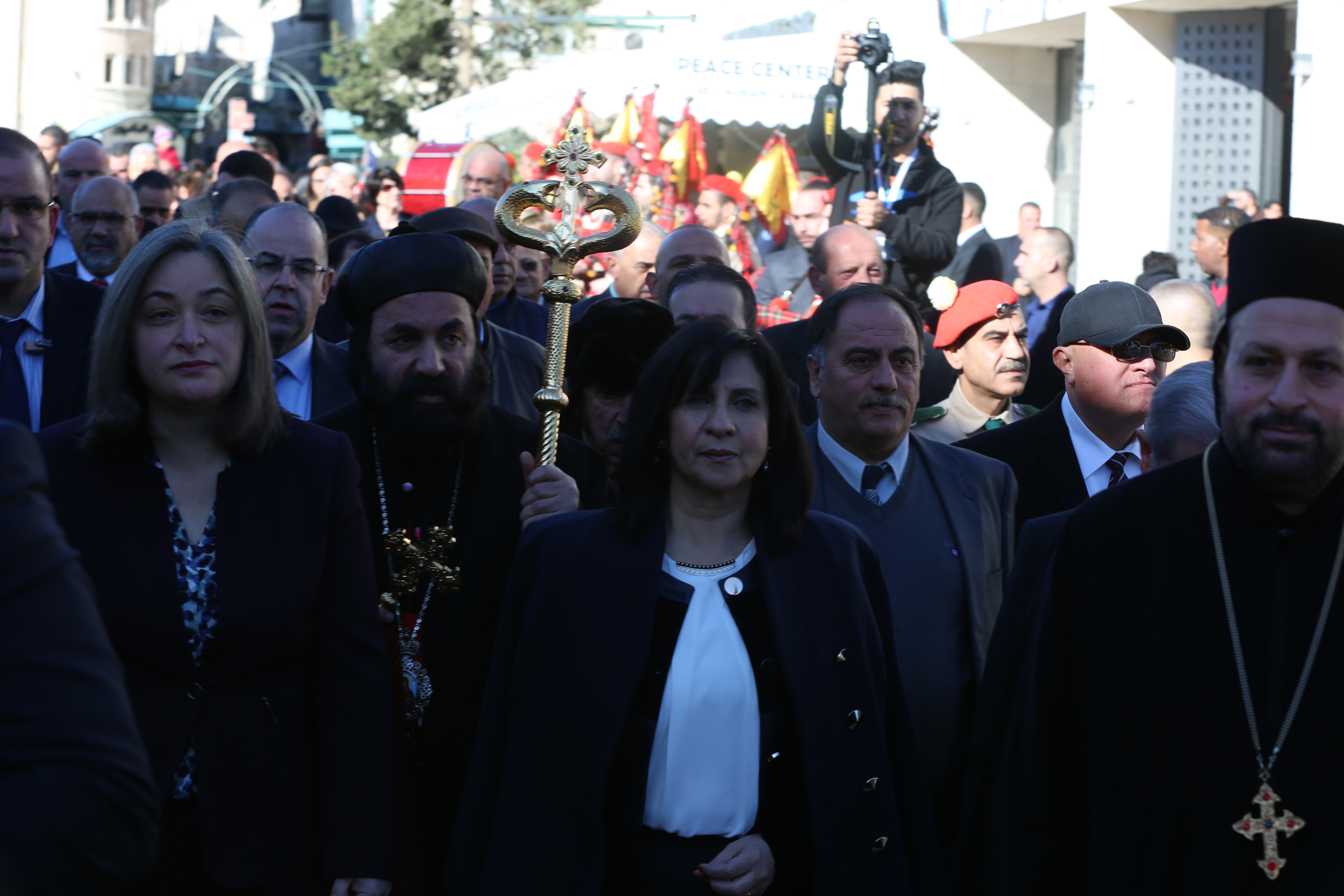  رئيسة وأعضاء مجلس بلدية بيت لحم يشاركون في إحتفالات أعياد الميلاد المجيدة حسب التقويم الشرقي ويستقبلون غبطة بطريرك الروم الارثوذكس ونيافة مطارنة السريان والأقباط والأحباش 