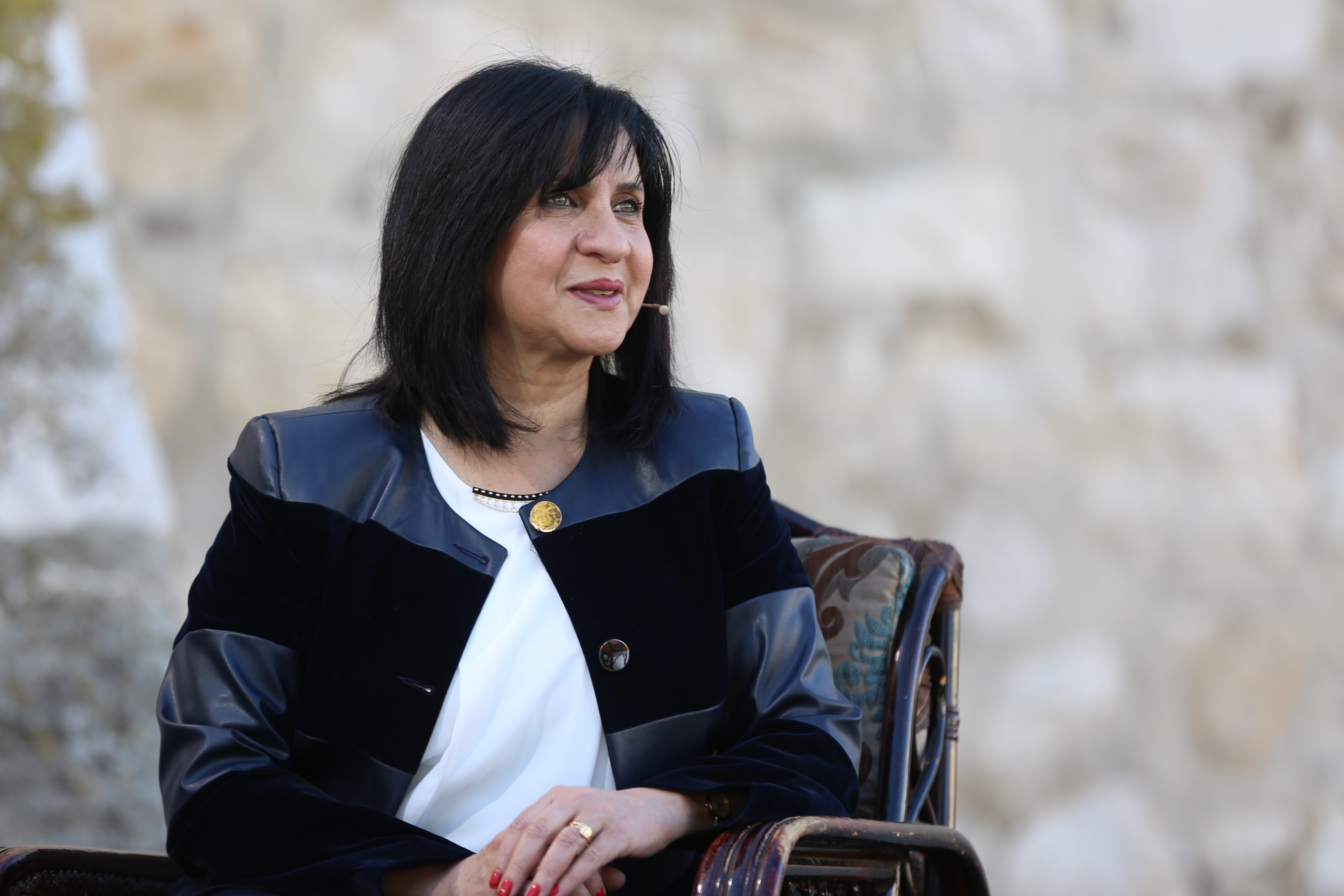  رئيسة وأعضاء مجلس بلدية بيت لحم يشاركون في إحتفالات أعياد الميلاد المجيدة حسب التقويم الشرقي ويستقبلون غبطة بطريرك الروم الارثوذكس ونيافة مطارنة السريان والأقباط والأحباش 