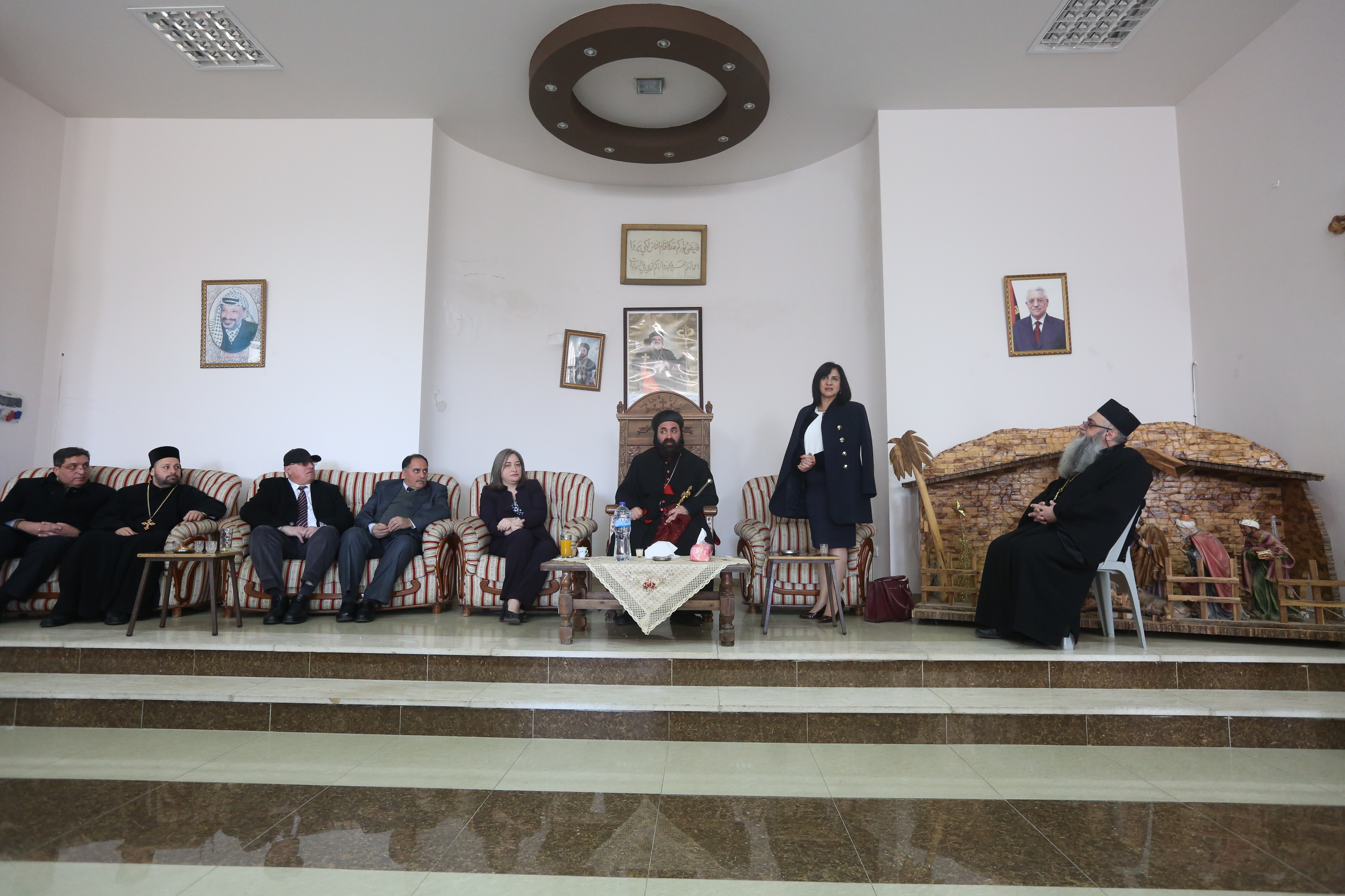  رئيسة وأعضاء مجلس بلدية بيت لحم يشاركون في إحتفالات أعياد الميلاد المجيدة حسب التقويم الشرقي ويستقبلون غبطة بطريرك الروم الارثوذكس ونيافة مطارنة السريان والأقباط والأحباش 