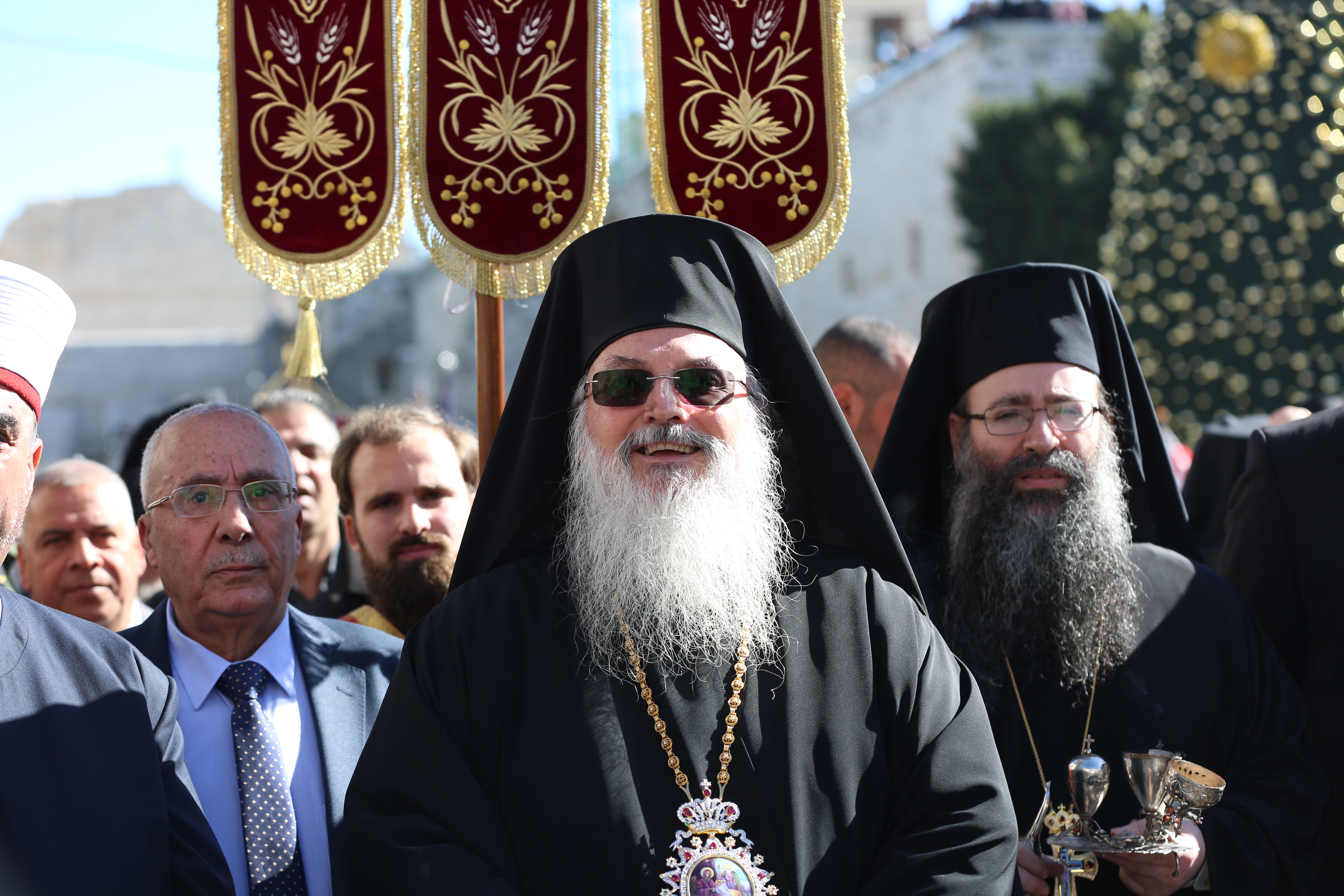  رئيسة وأعضاء مجلس بلدية بيت لحم يشاركون في إحتفالات أعياد الميلاد المجيدة حسب التقويم الشرقي ويستقبلون غبطة بطريرك الروم الارثوذكس ونيافة مطارنة السريان والأقباط والأحباش 