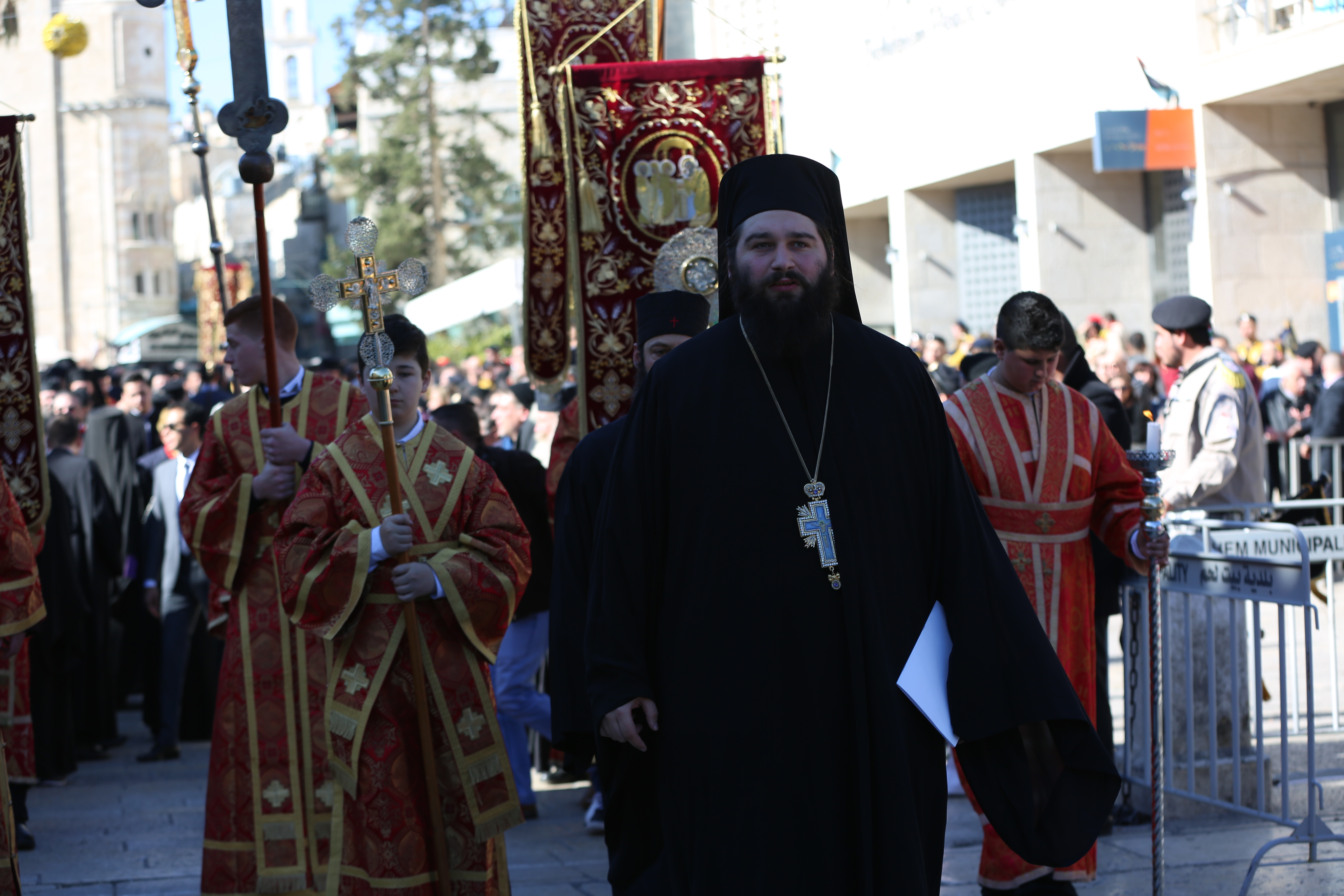  رئيسة وأعضاء مجلس بلدية بيت لحم يشاركون في إحتفالات أعياد الميلاد المجيدة حسب التقويم الشرقي ويستقبلون غبطة بطريرك الروم الارثوذكس ونيافة مطارنة السريان والأقباط والأحباش 