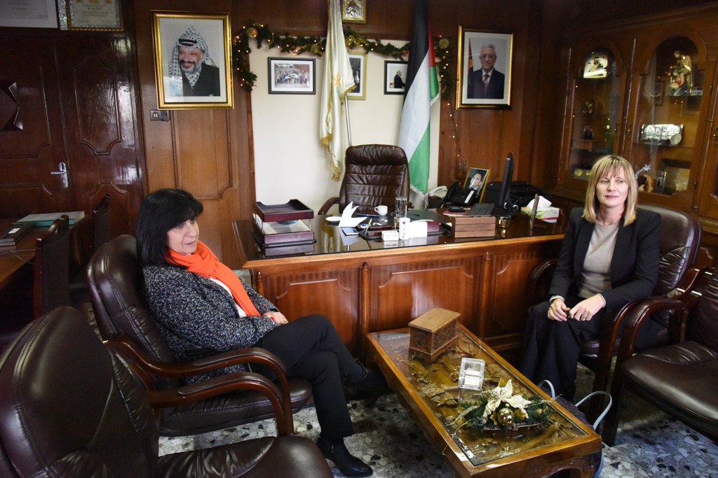 رئيسة بلدية بيت لحم تستقبل ممثلة النرويج في فلسطين ورئيس بلدية فلورنسا ويبحثون سبل تعزيز التعاون المشترك