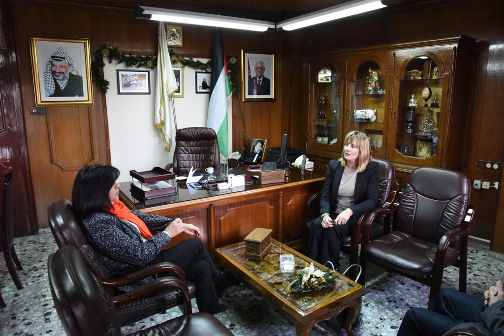 رئيسة بلدية بيت لحم تستقبل ممثلة النرويج في فلسطين ورئيس بلدية فلورنسا ويبحثون سبل تعزيز التعاون المشترك