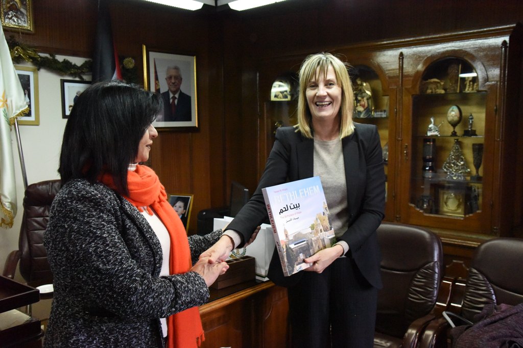 رئيسة بلدية بيت لحم تستقبل ممثلة النرويج في فلسطين ورئيس بلدية فلورنسا ويبحثون سبل تعزيز التعاون المشترك