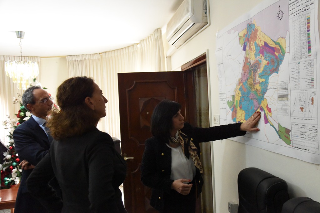 رئيسة بلدية بيت لحم تستقبل القنصل الإيطالي العام وممثلة الوكالة الإيطالية للتعاون الإنمائي وتقدم لهم مقترحات لمشاريع جديدة 