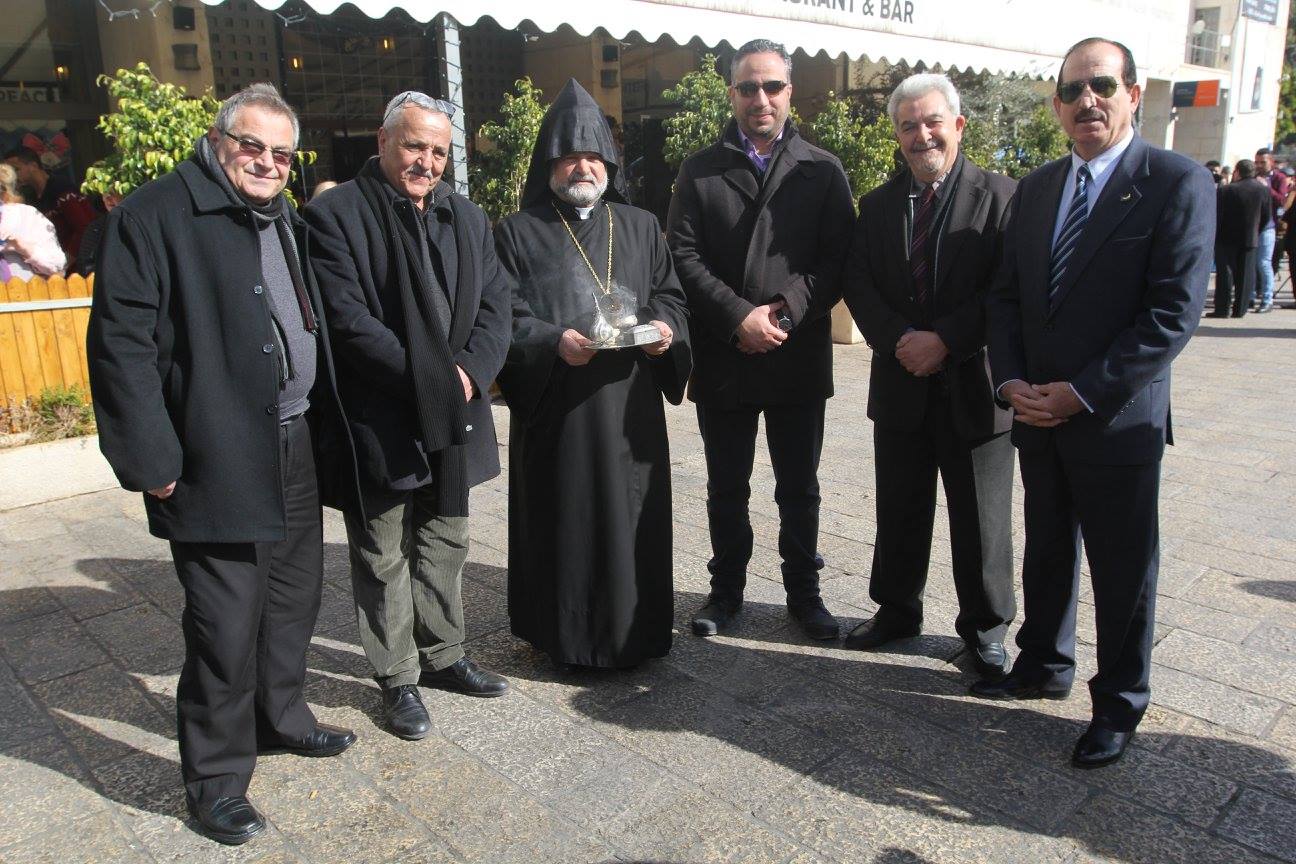 رئيسة وأعضاء مجلس بلدية بيت لحم يشاركون في استقبال غبطة بطريرك الأرمن نورهان مانوجيان