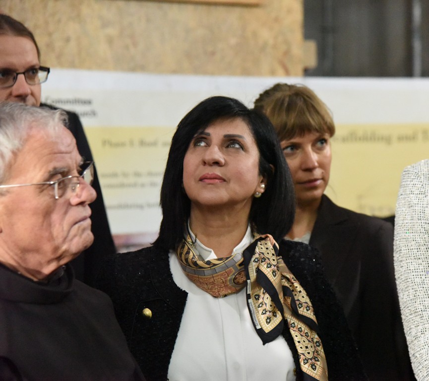 رئيسة بلدية بيت لحم تشارك في استقبال رئيس بولندا اندري دودا وترافقه في جولته 