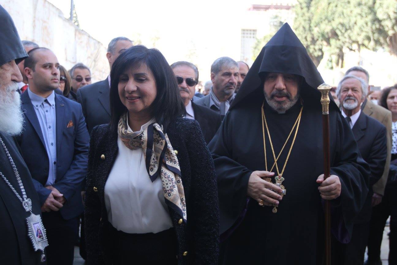 رئيسة وأعضاء مجلس بلدية بيت لحم يشاركون في استقبال غبطة بطريرك الأرمن نورهان مانوجيان