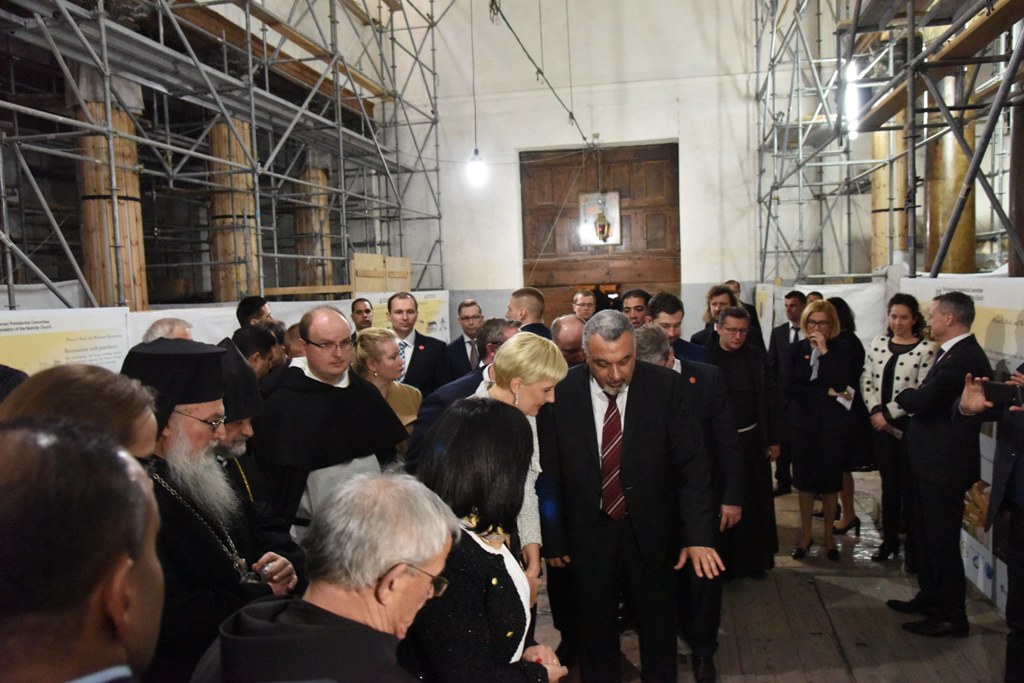 رئيسة بلدية بيت لحم تشارك في استقبال رئيس بولندا اندري دودا وترافقه في جولته 