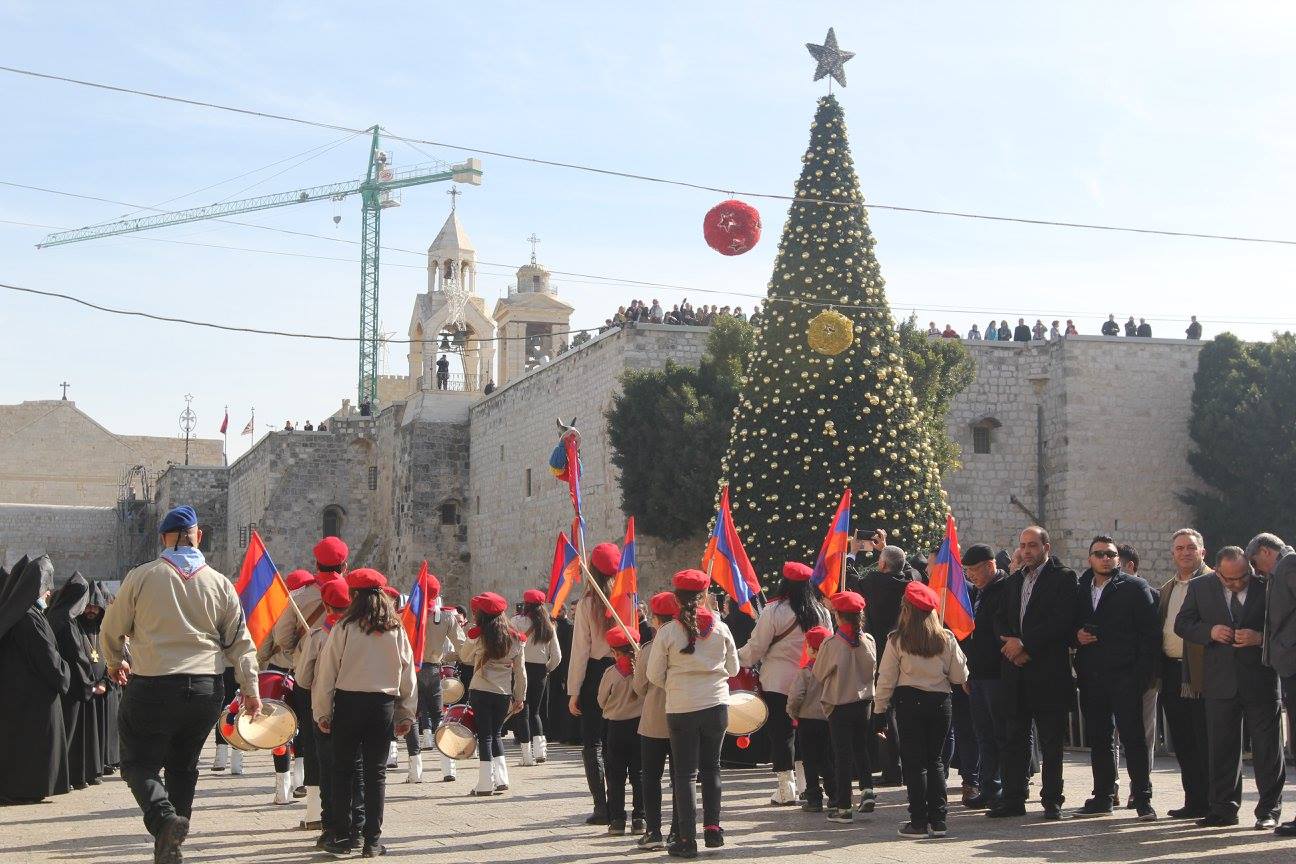 رئيسة وأعضاء مجلس بلدية بيت لحم يشاركون في استقبال غبطة بطريرك الأرمن نورهان مانوجيان