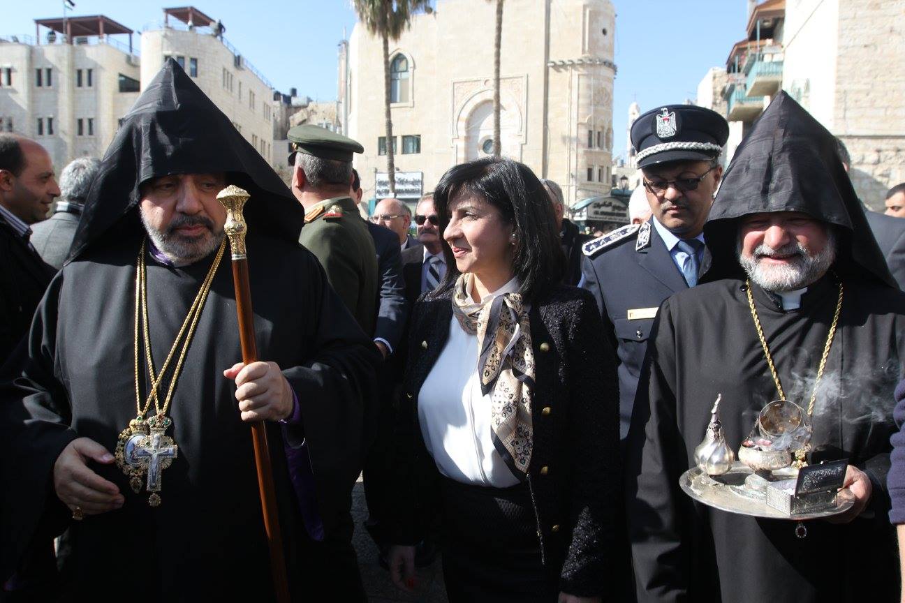 رئيسة وأعضاء مجلس بلدية بيت لحم يشاركون في استقبال غبطة بطريرك الأرمن نورهان مانوجيان