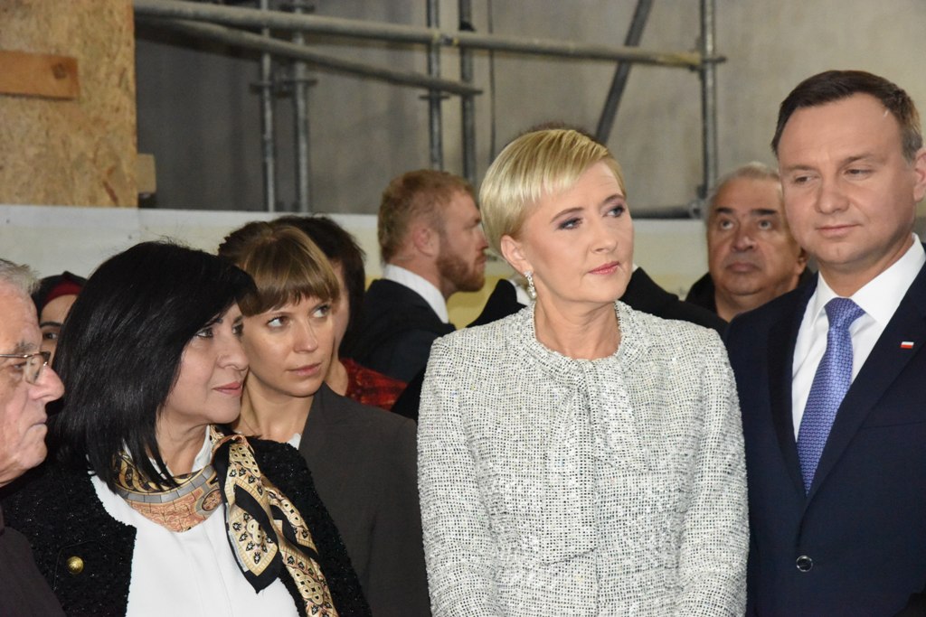 رئيسة بلدية بيت لحم تشارك في استقبال رئيس بولندا اندري دودا وترافقه في جولته 