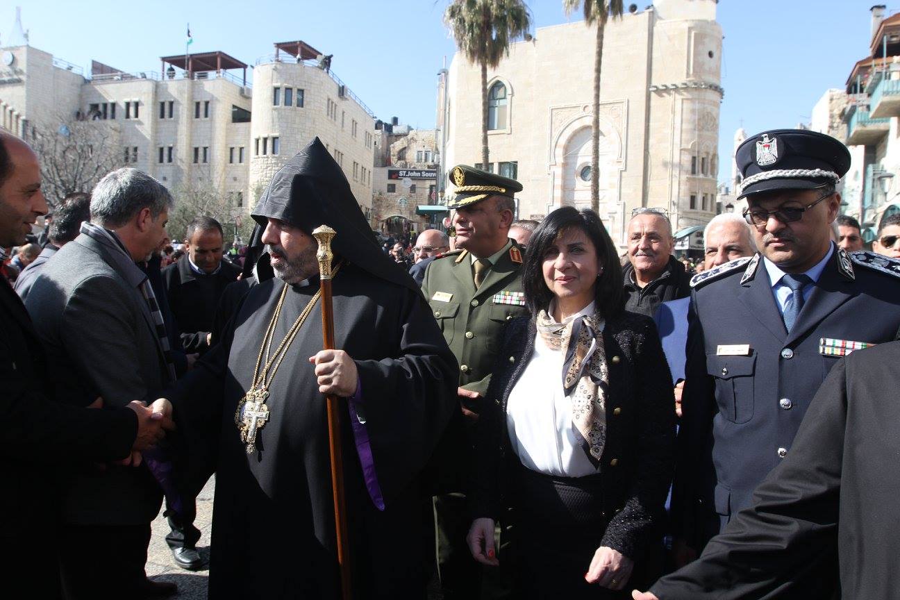 رئيسة وأعضاء مجلس بلدية بيت لحم يشاركون في استقبال غبطة بطريرك الأرمن نورهان مانوجيان