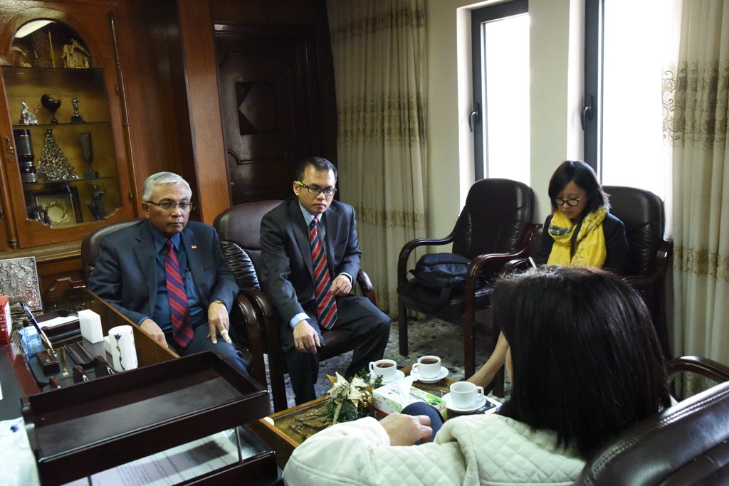 رئيسة بلدية بيت لحم تستقبل ممثل جمهورية سنغافورة غير المقيم لدى دولة فلسطين