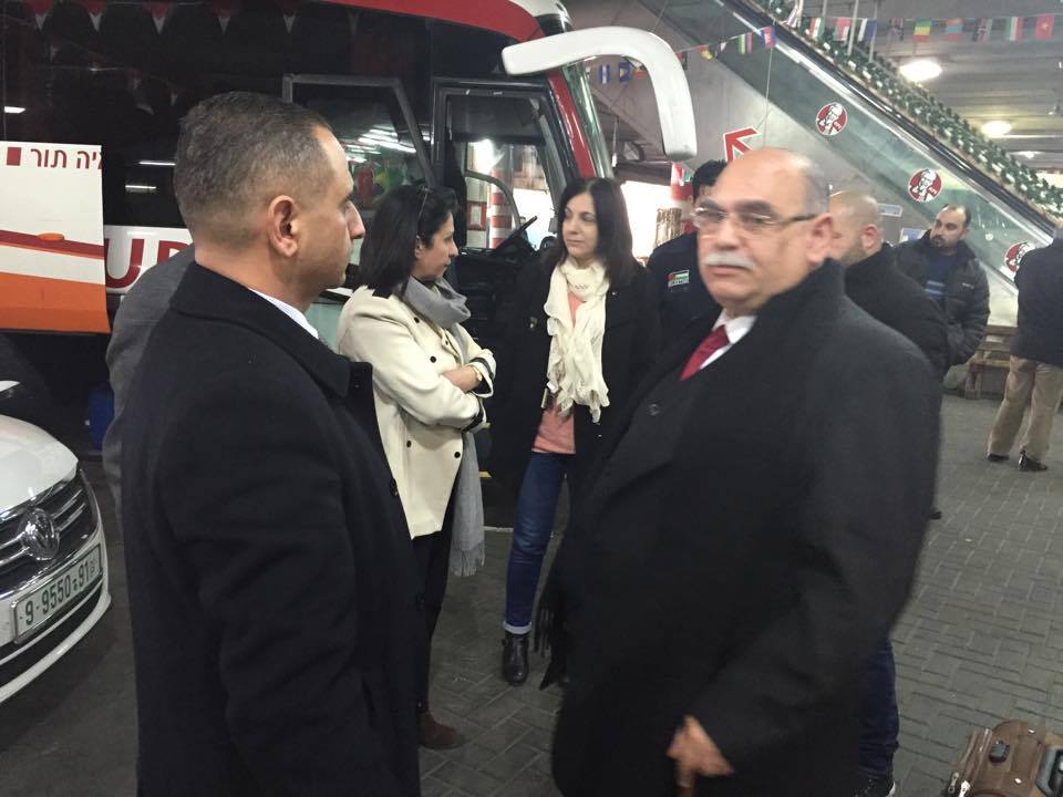 بهدف وضع رؤية للإدارة وإجراءات التسليم.. اللجنة المختصة باستلام محطة الباصات المركزية في بيت لحم تباشر أعمالها