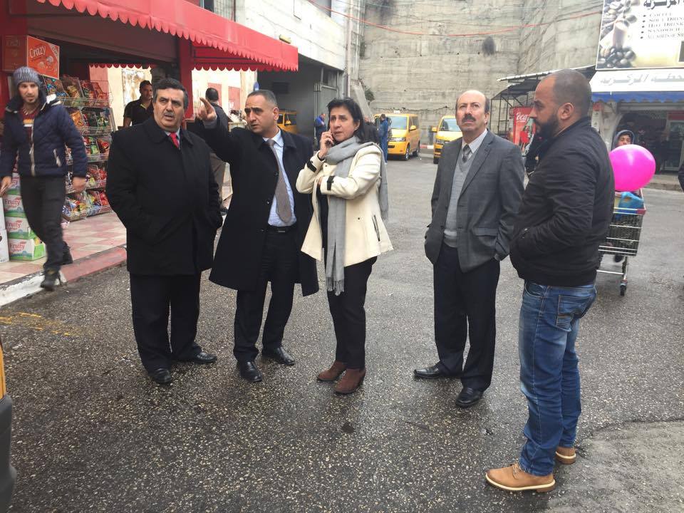 بهدف وضع رؤية للإدارة وإجراءات التسليم.. اللجنة المختصة باستلام محطة الباصات المركزية في بيت لحم تباشر أعمالها