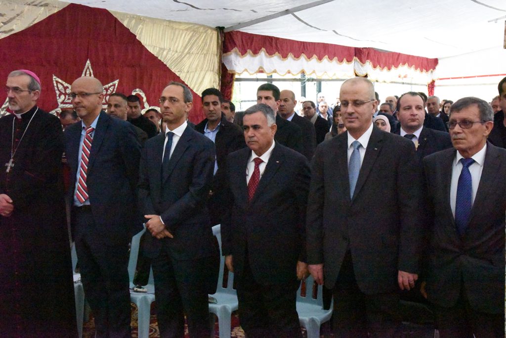  نائب رئيسة بلدية بيت لحم يشارك في الحفل المجتمعي للمستفيدين ضمن برنامج تسهيل الوصول لخدمات البنية التحتية للمناطق ( ج  ) والقدس الشرقية