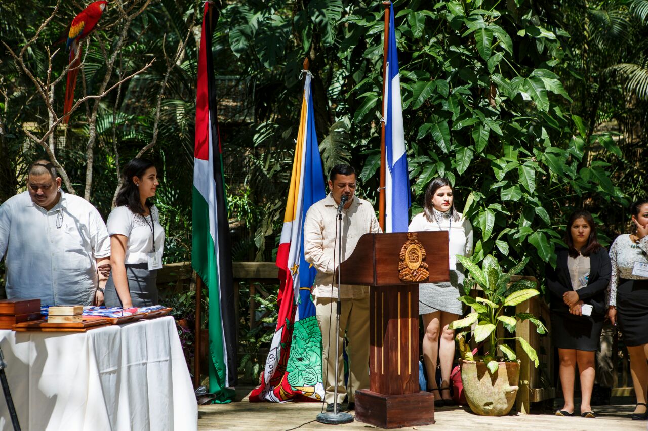 رئيسة بلدية بيت لحم توقع إتفاقية توأمة مع كوبان رويناس ومذكرة إعلان نوايا لتوقيع توأمة مع  تيغوسيغالبا في هندوراس ومدينة سان سلفادور تمنحها مواطنة شرف  