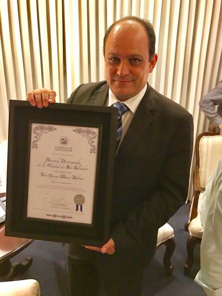 رئيسة بلدية بيت لحم توقع إتفاقية توأمة مع كوبان رويناس ومذكرة إعلان نوايا لتوقيع توأمة مع  تيغوسيغالبا في هندوراس ومدينة سان سلفادور تمنحها مواطنة شرف  