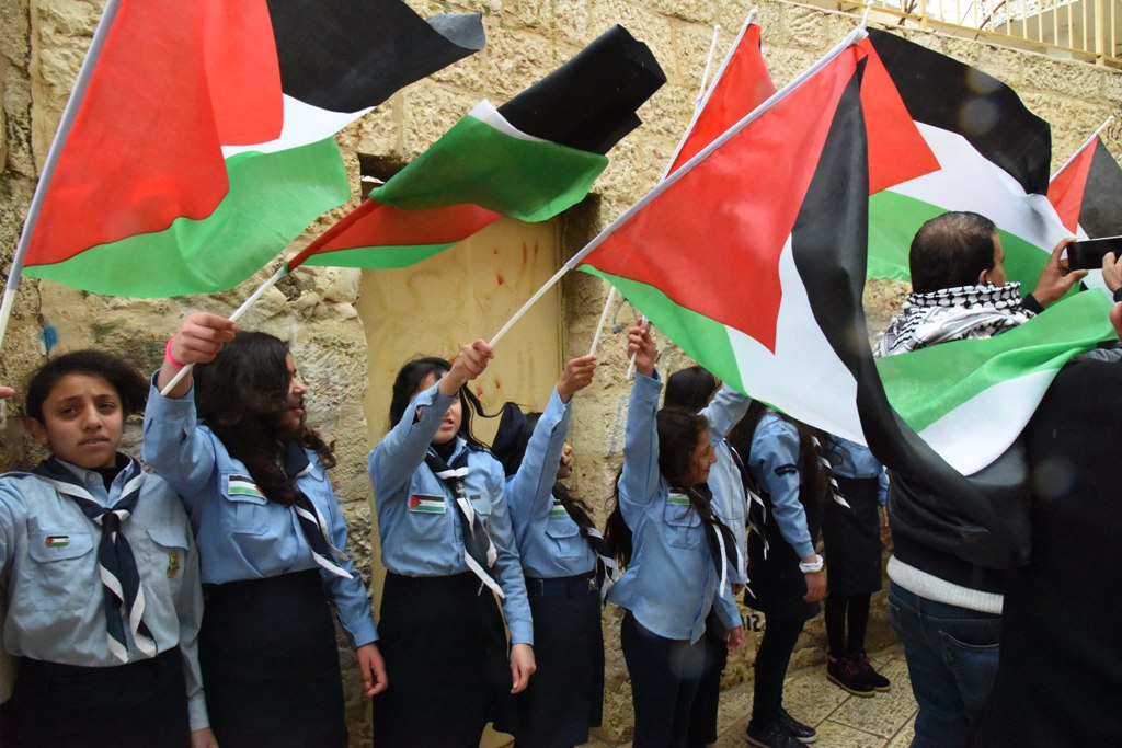 بلدية بيت لحم ومديرية التربية والتعليم تُطلِقان مشروع الرقمنة في مدينة بيت لحم