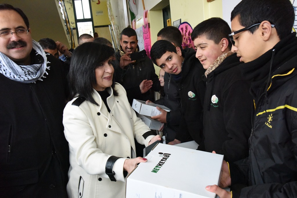 بلدية بيت لحم ومديرية التربية والتعليم تُطلِقان مشروع الرقمنة في مدينة بيت لحم