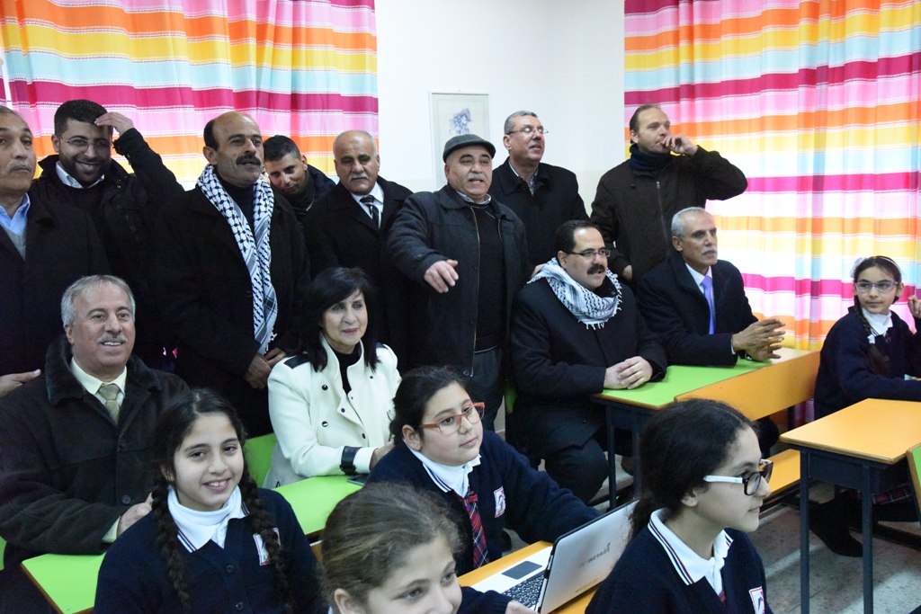 بلدية بيت لحم ومديرية التربية والتعليم تُطلِقان مشروع الرقمنة في مدينة بيت لحم