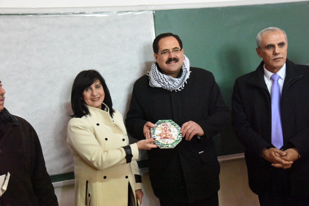 بلدية بيت لحم ومديرية التربية والتعليم تُطلِقان مشروع الرقمنة في مدينة بيت لحم