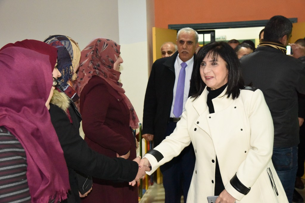 بلدية بيت لحم ومديرية التربية والتعليم تُطلِقان مشروع الرقمنة في مدينة بيت لحم