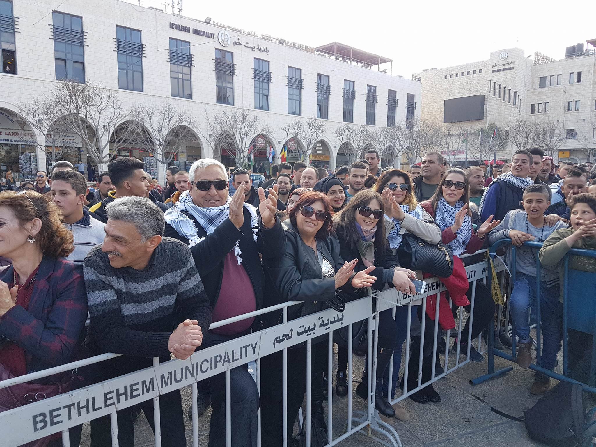  بلدية بيت لحم بالتعاون مع المحافظة ينظمون حفل إستقبال لمحبوب العرب يعقوب شاهين في ساحة المهد 