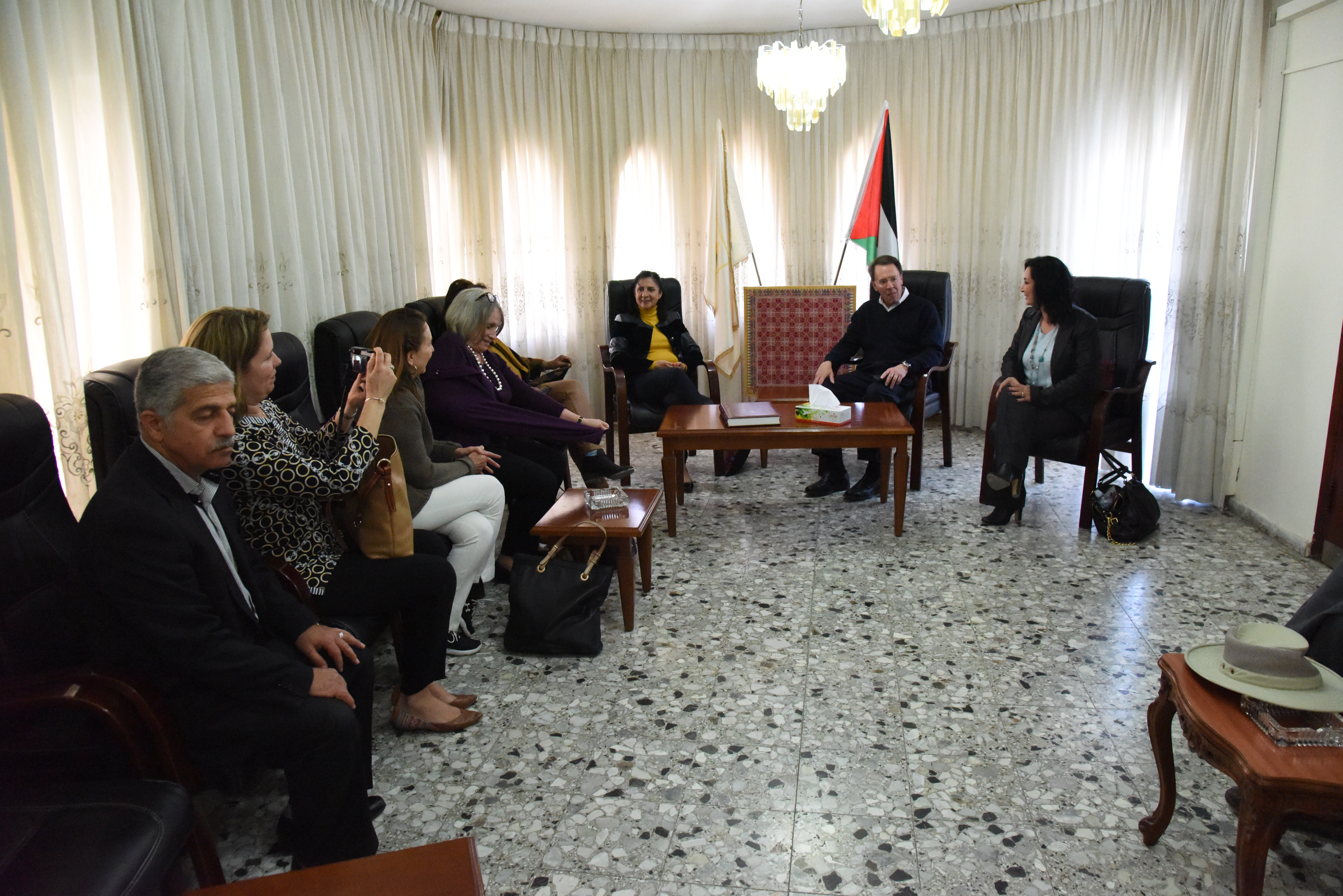 رئيسة بلدية بيت لحم تستقبل رئيس بلدية دورماغن ووفد مؤسسة مجتمعات عالمية 