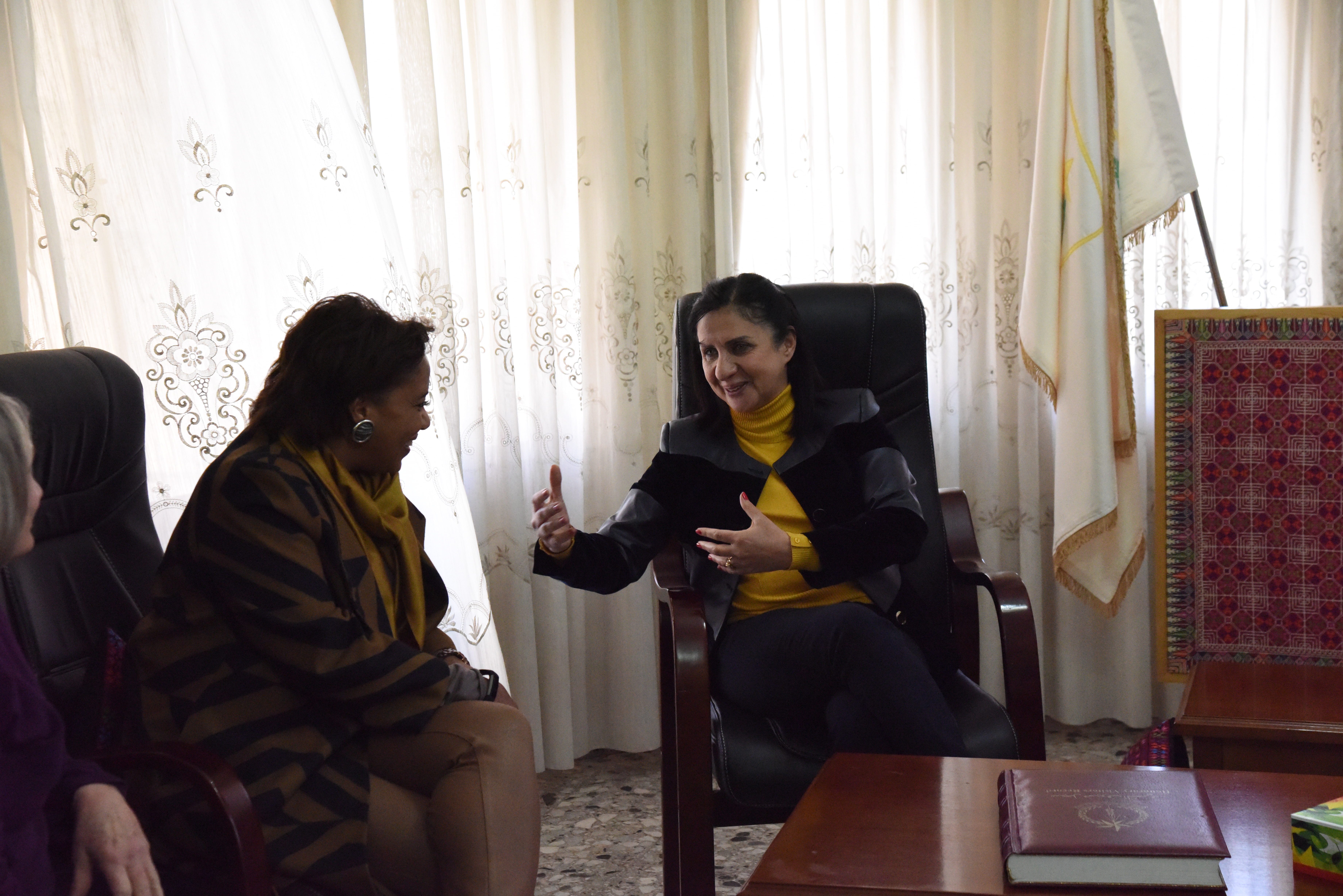 رئيسة بلدية بيت لحم تستقبل رئيس بلدية دورماغن ووفد مؤسسة مجتمعات عالمية 